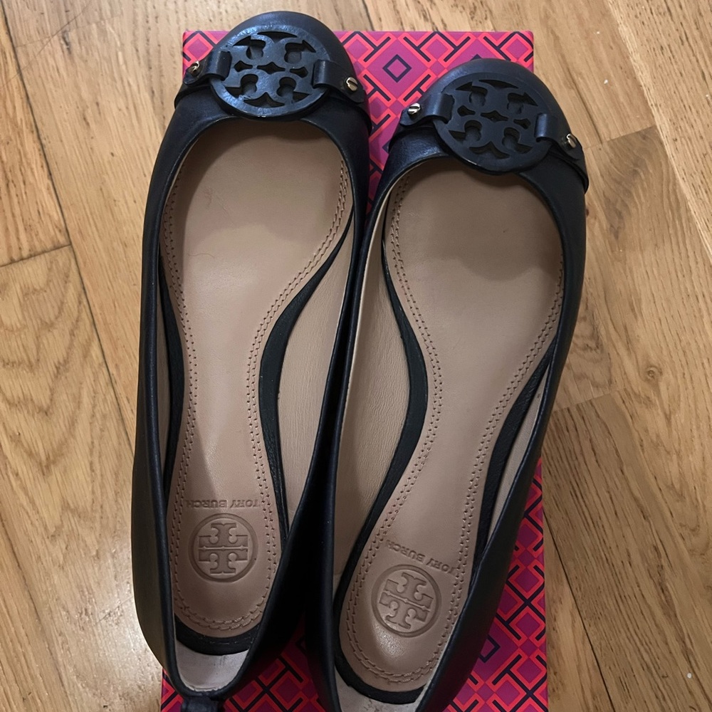 Tory burch flat size 7.5